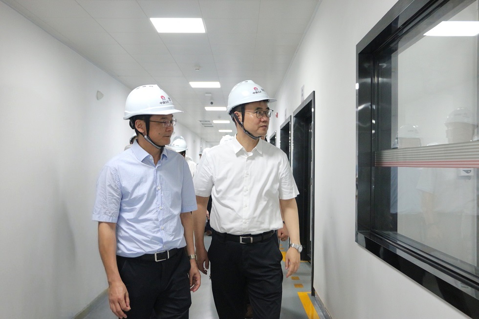 2-朱可炳、曹志强调研五矿新能研究院