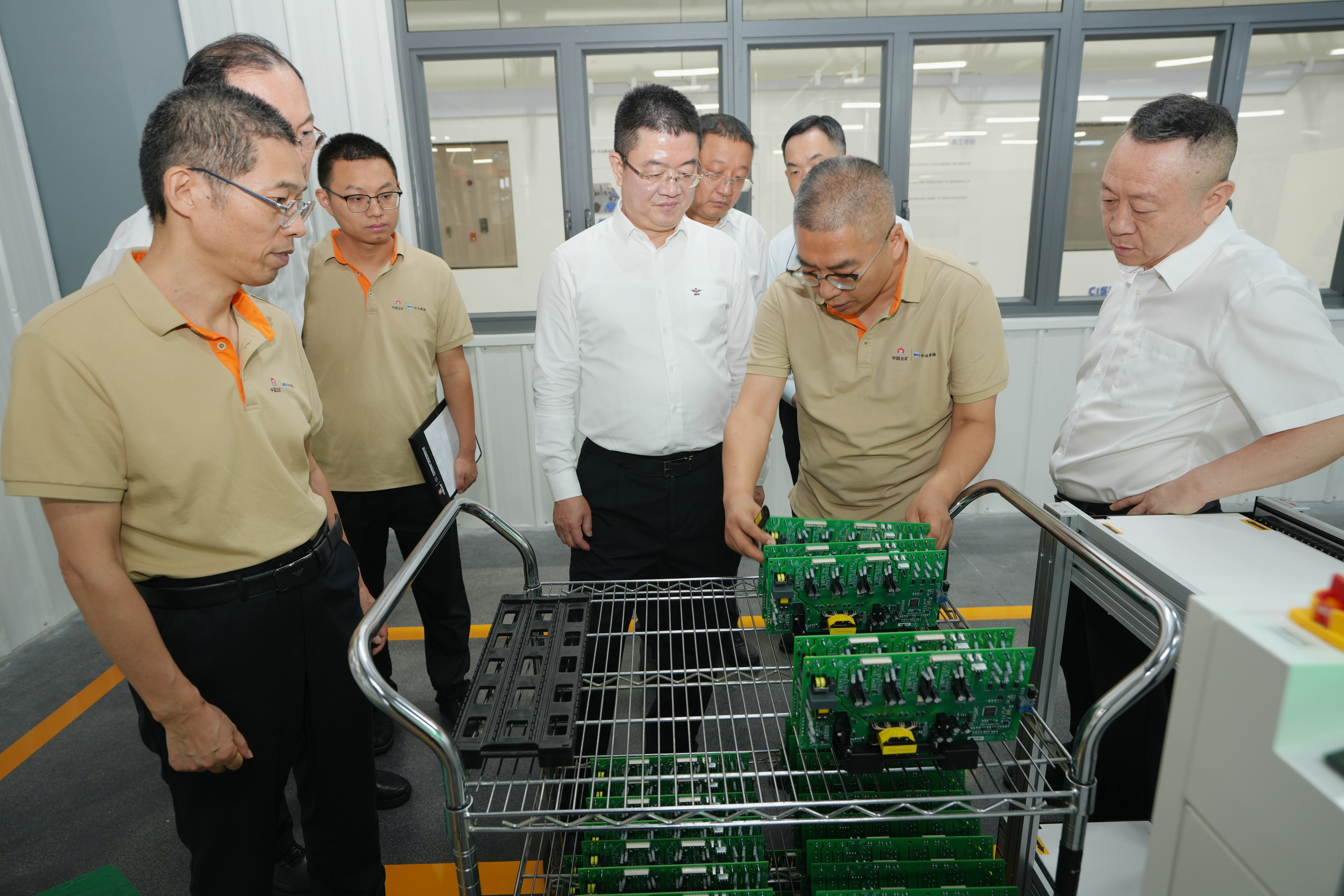 李仲泽带班检查赛迪电装